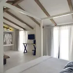 凯法利尼亚格兰德酒店
